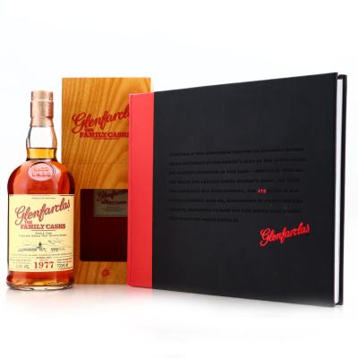 Glenfarclas 1977 Family Cask #8204 / Spring 2017 - with Book