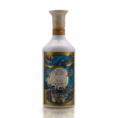 Nikka Pure Apple Brandy XO Decanter / Pomme Dor Nikka Pure Apple Brandy XO Decanter / Pomme Dor