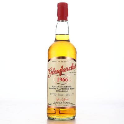 Glenfarclas 1966 Single Cask #3349 42 Year Old / Han & Maurice van Wees