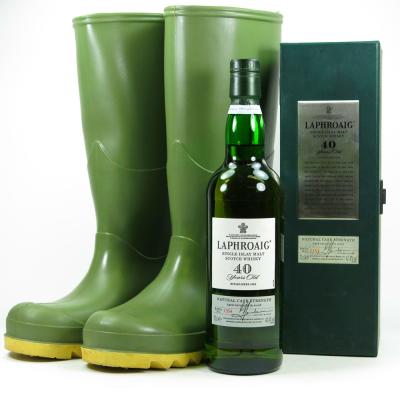 Laphroaig 40 Year Old / Including Signed Wellies