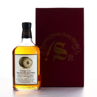 Laphroaig 1966 Signatory Vintage 30 Year Old